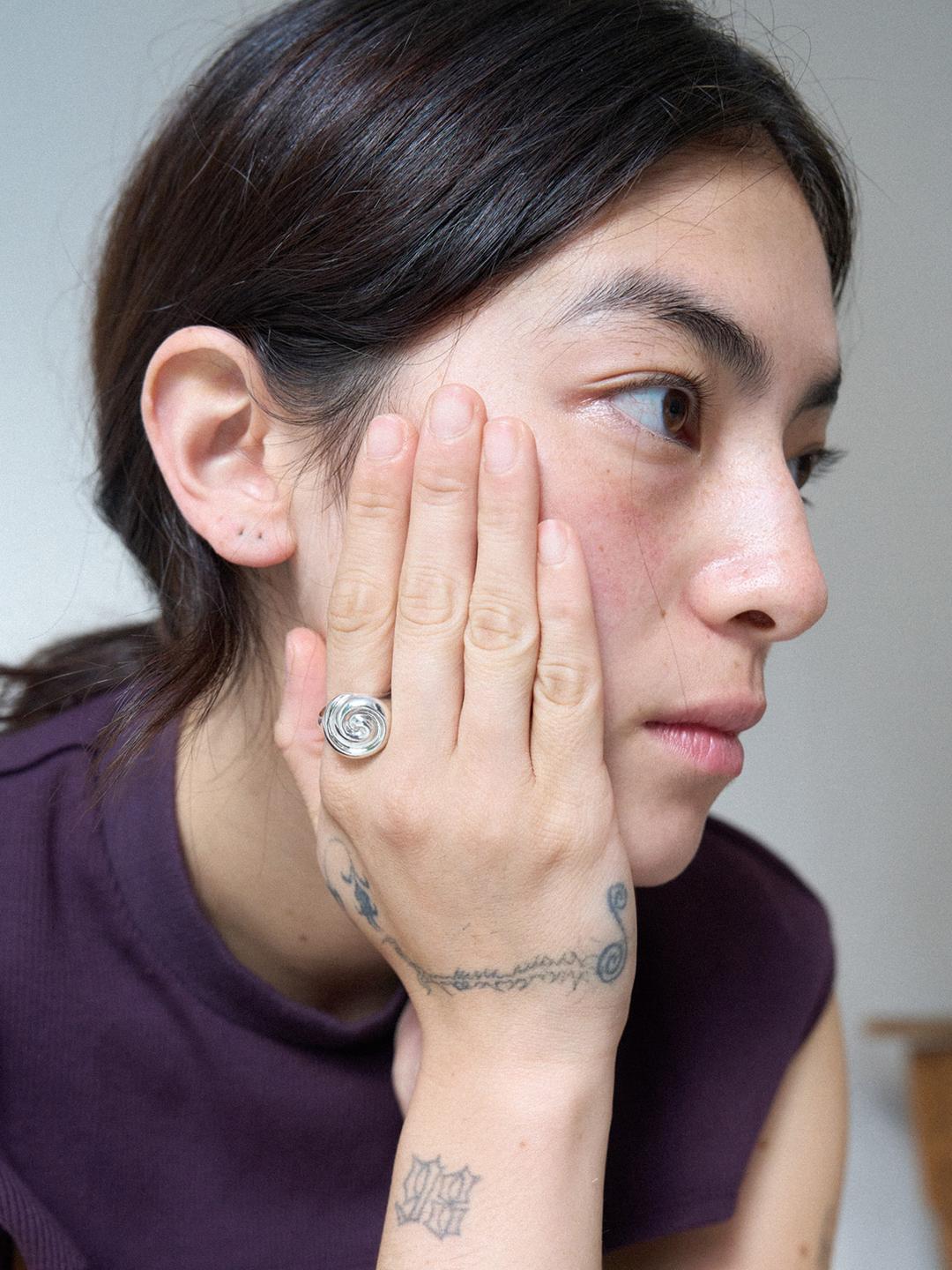 039 L Shell Ring