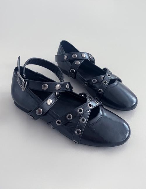 eyelet x strap flat shoes