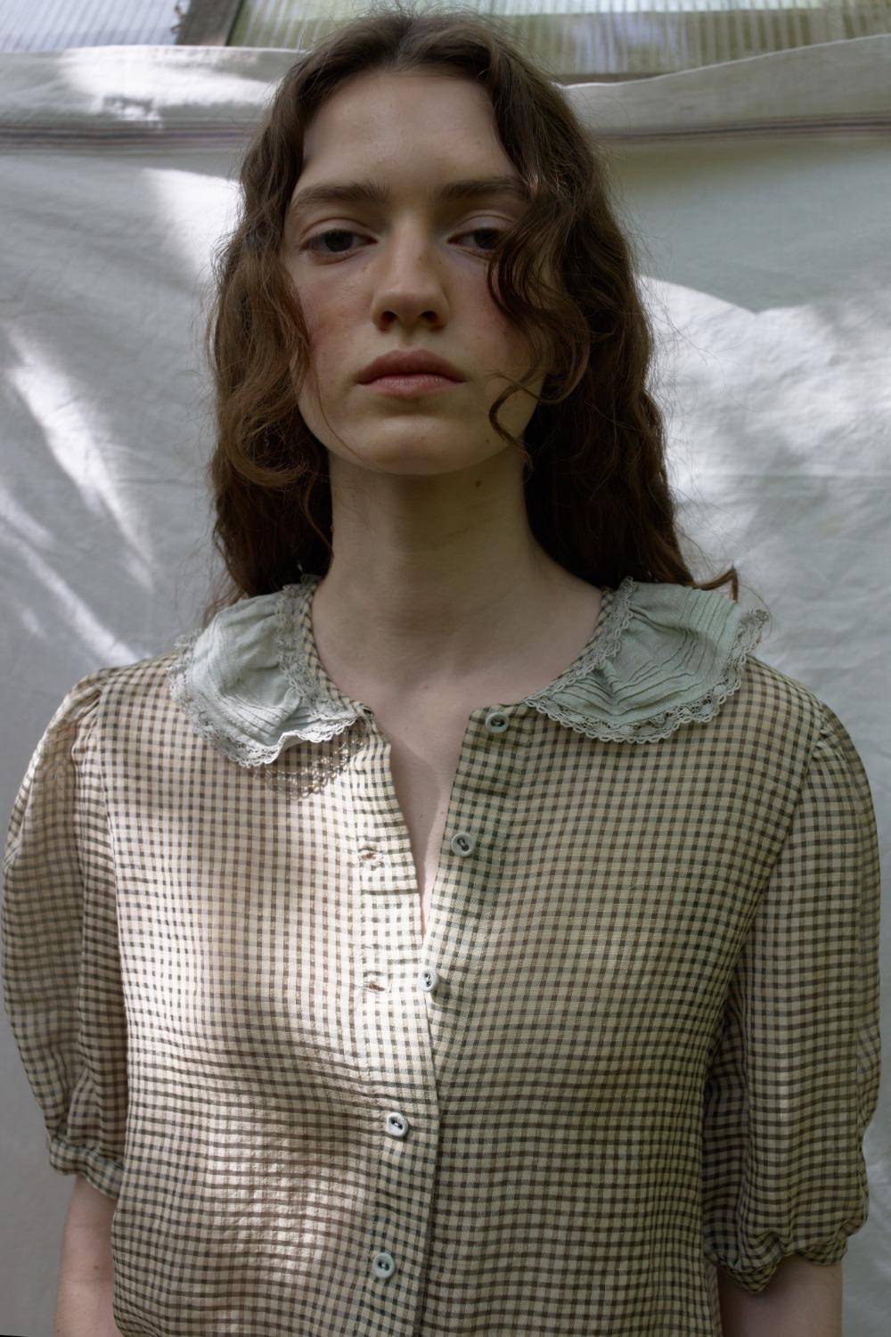 Via Vera check ruffle blouse (Beige check)