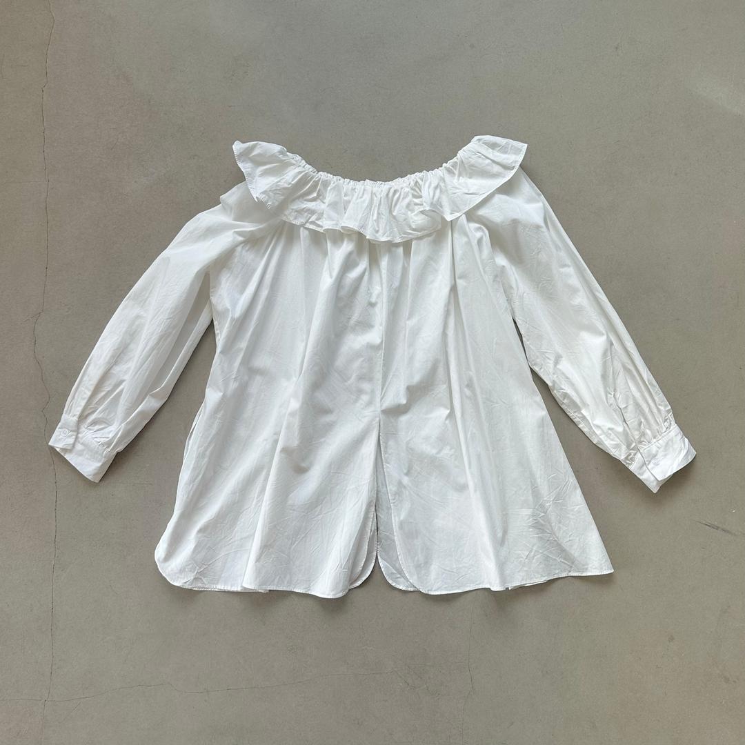 Ruffle collar blouse