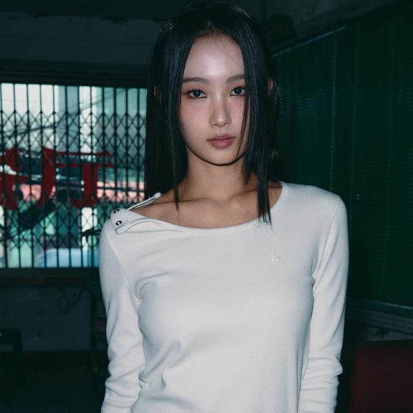 [3월 5일 예약배송] 숄더 폴딩 롱 슬리브 [크림]