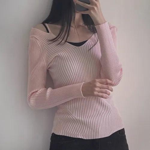 수지 발레코어 연말룩 골지 오프숄더 연습 핑크니트