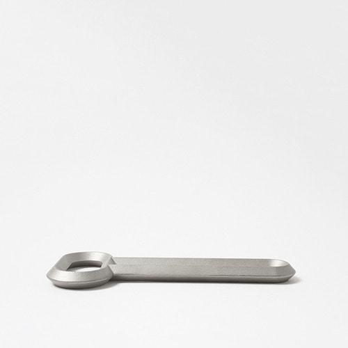 [OSCAR DIAZ STUDIO] LOOP BOTTLE OPENER