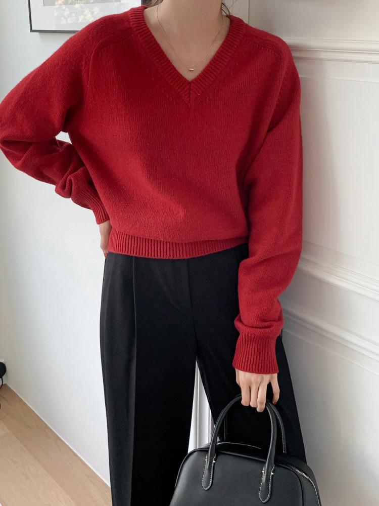 토모 브이니트 (4col) 파인울70 스탠다드 기본브이넥 레드니트 빨간니트