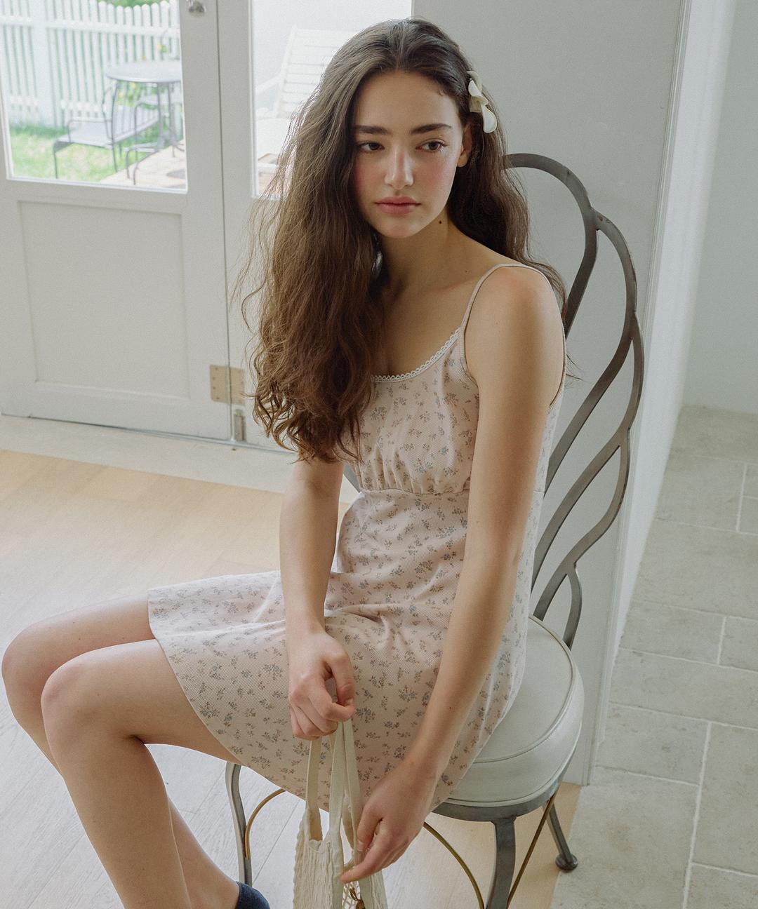 [ Free Refund ] Sophie Flower Mini Dress ( Pink )