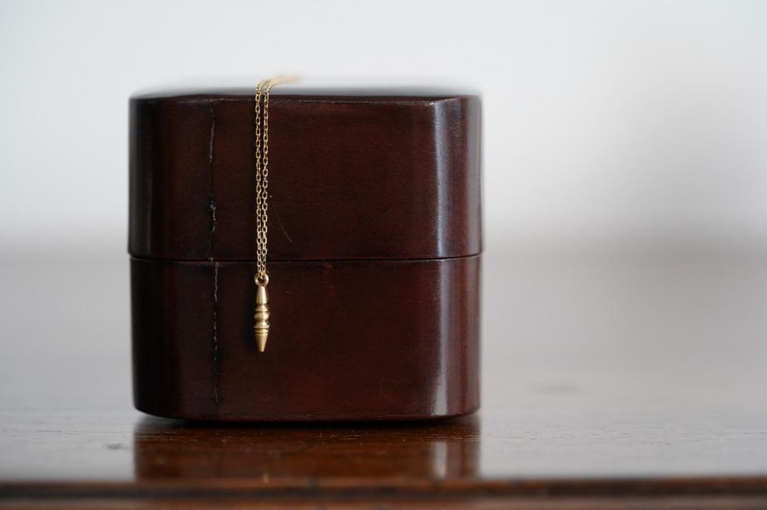 콜론느 원통 목걸이