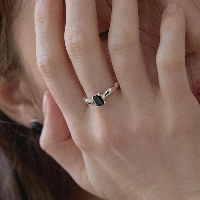 Black Square free ring
