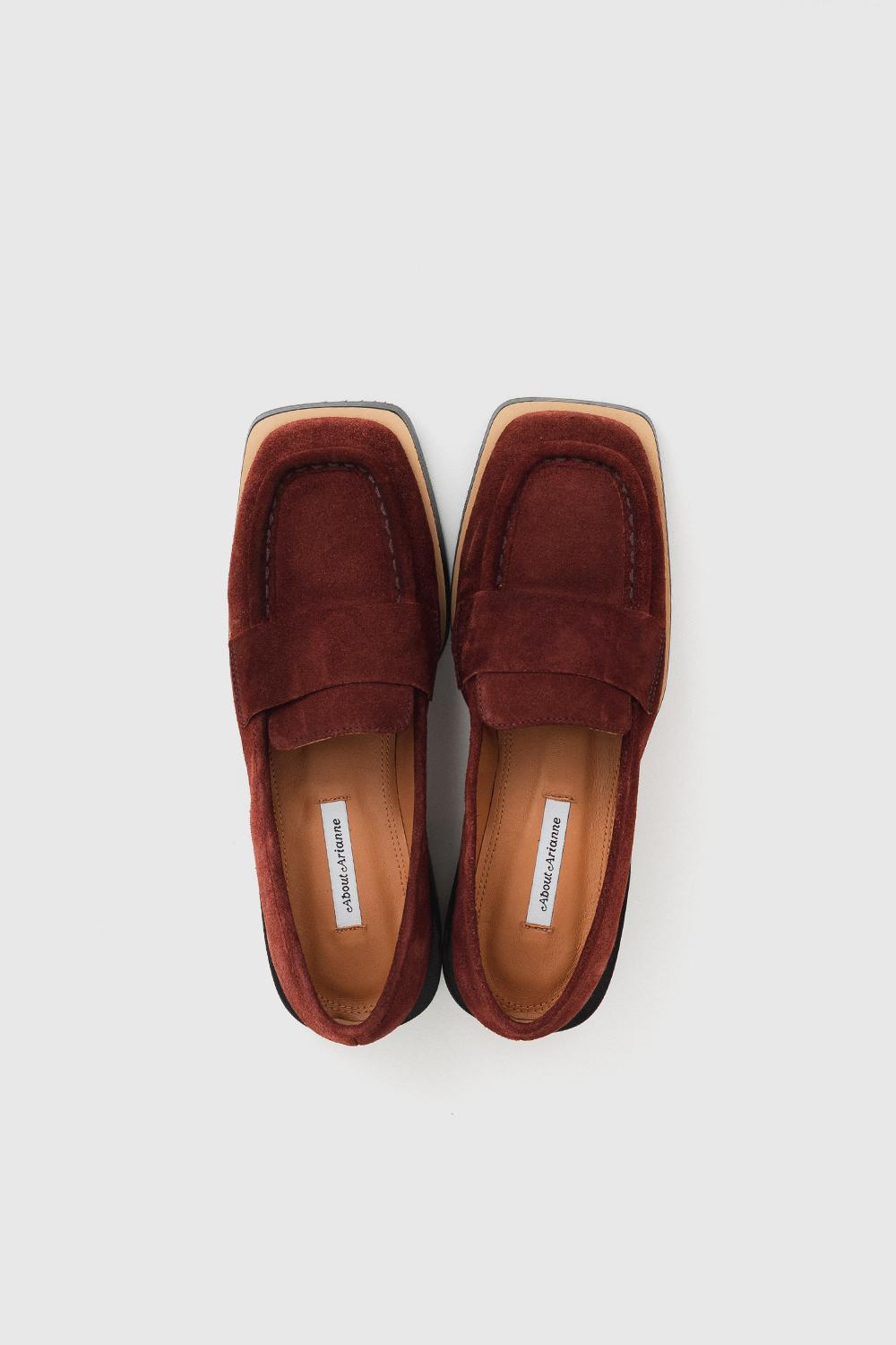 About Arianne MIRO REDWOOD