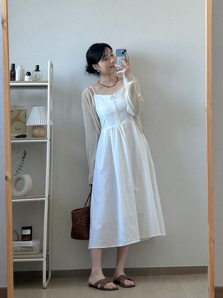 앨리스 코튼 여름 끈나시 롱 원피스 (화이트 소라)