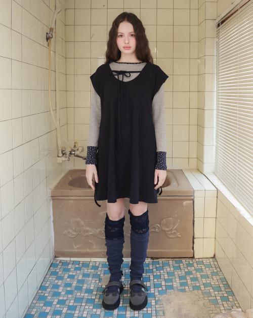 핀턱 와플 플레어 원피스_네이비