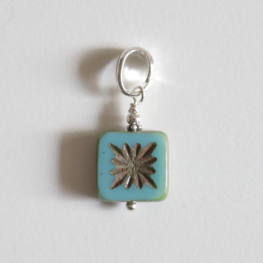 Vtg glass piece pendant