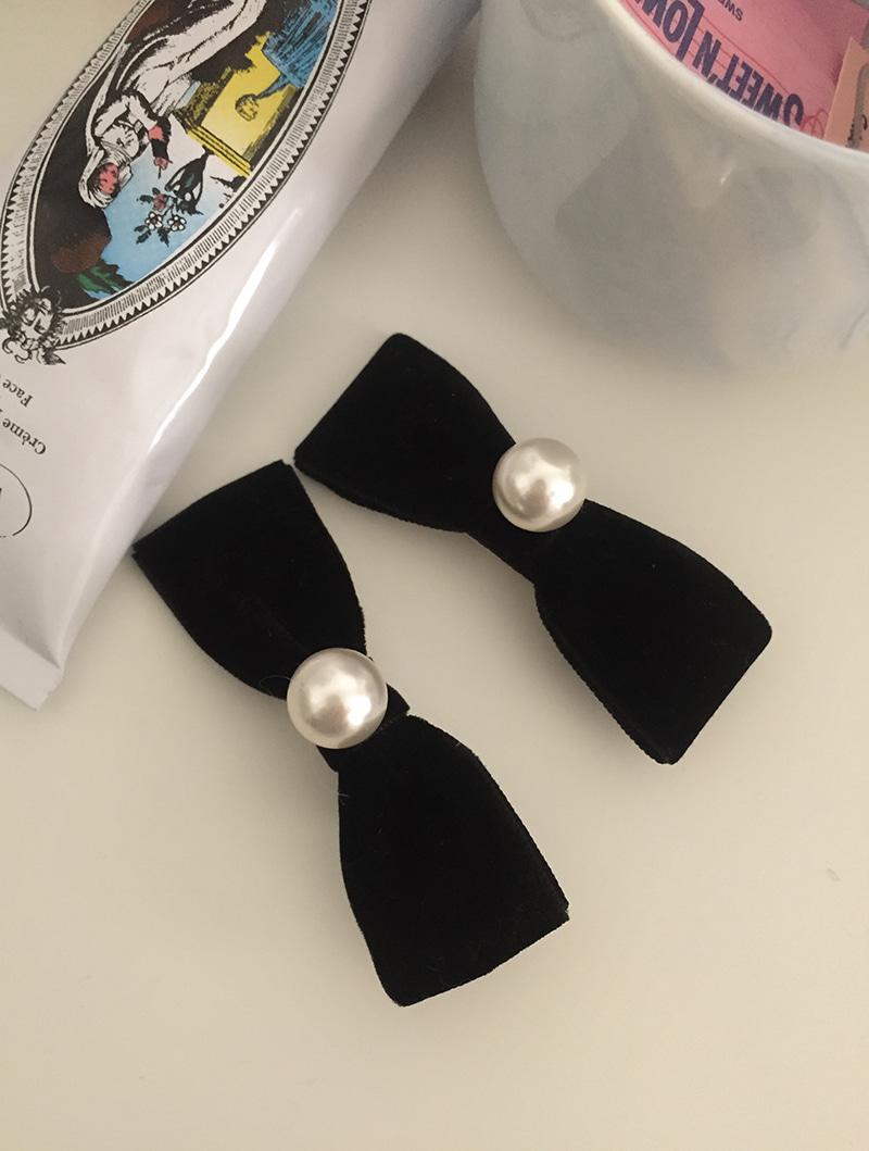 petite pearl velvet hairpin