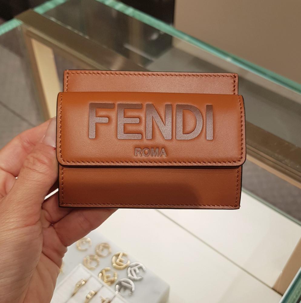 펜디 로마 카드 홀더 지갑 브라운 8M0423 AAYZ F0QVK