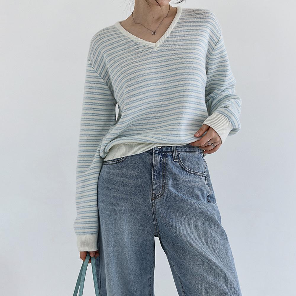 라엔느 루즈 V 넥 스트라이프 니트 (봄/간절기/단가라/브이넥/시보리/데일리/기본템/레이어드/새내기룩)