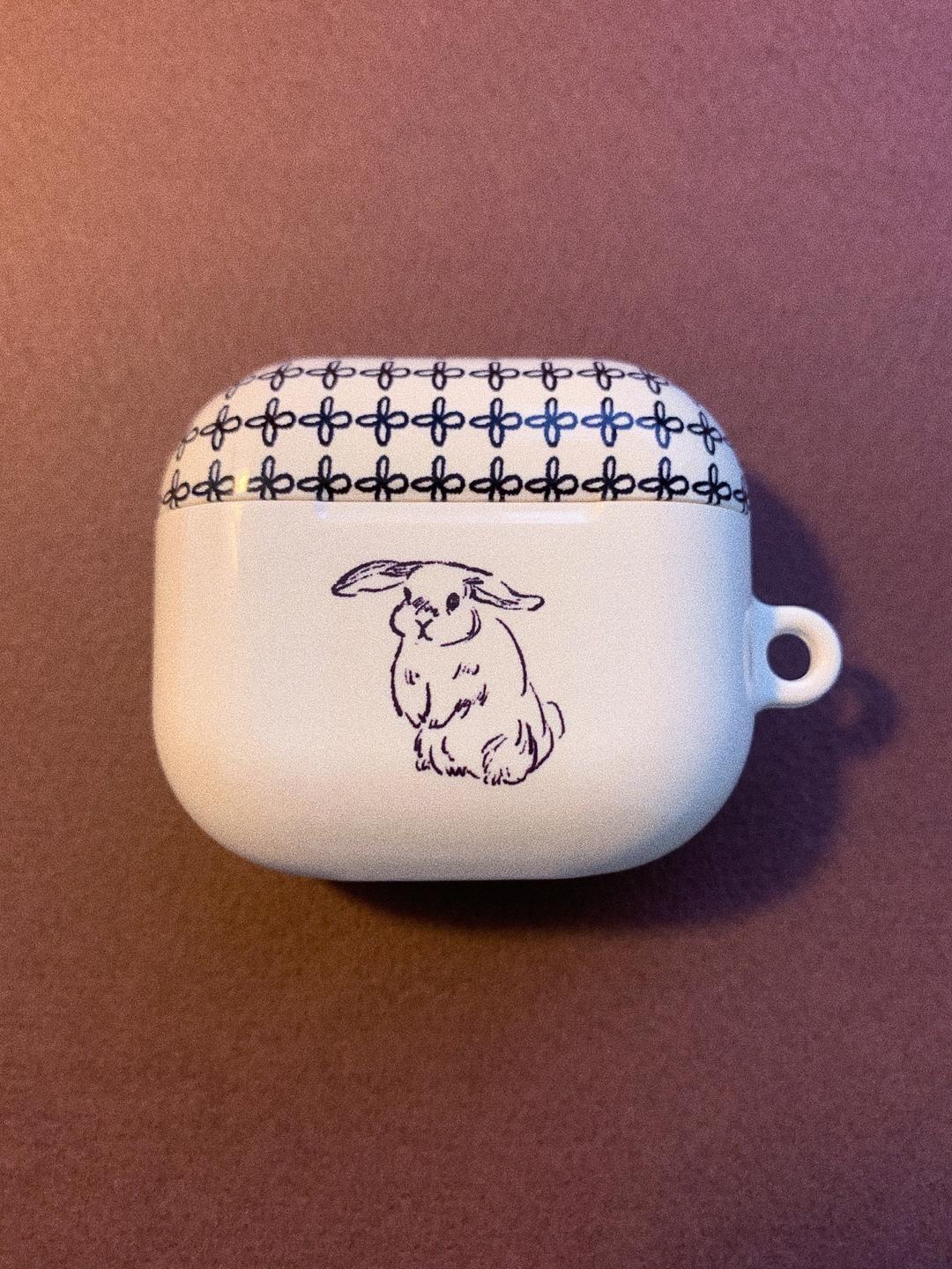 Mon Lapin Air Pods Case