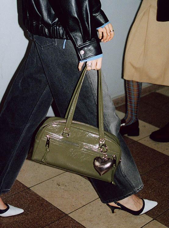 Molly in Dark Olive UA3AB024-47