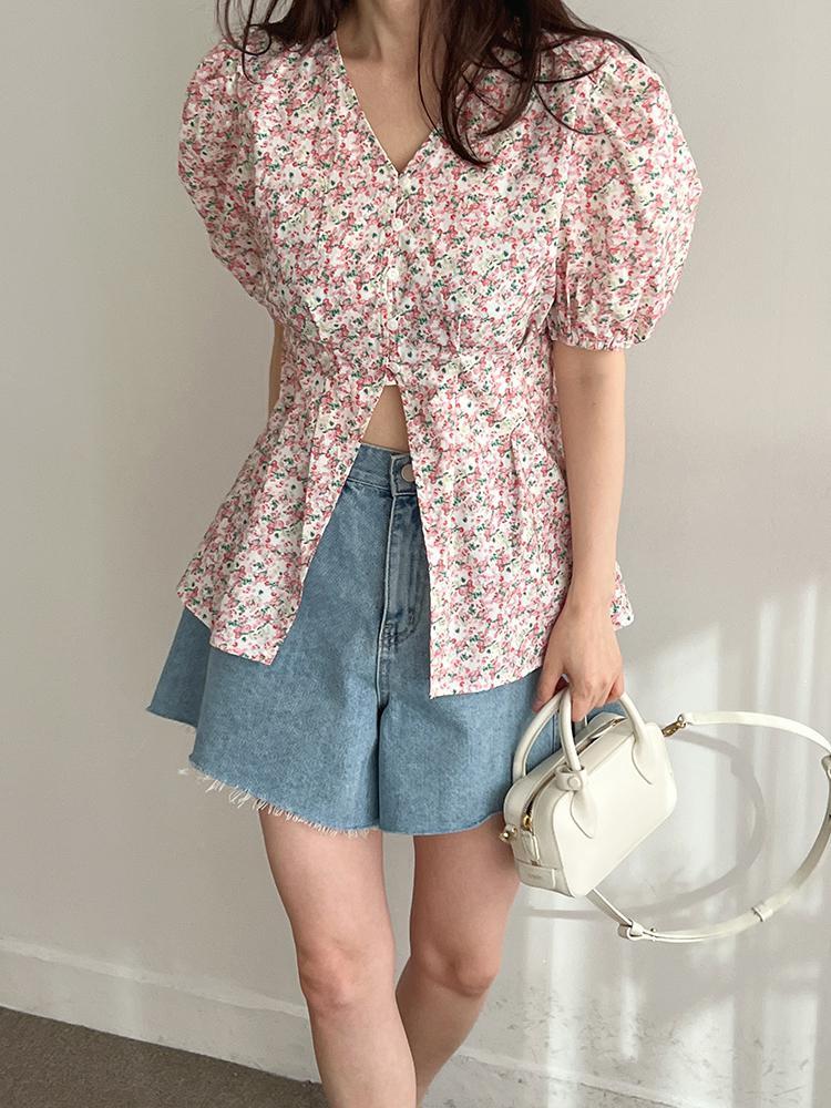 러브샷 소매볼륨 핀턱 플라워 블라우스 / Wruf