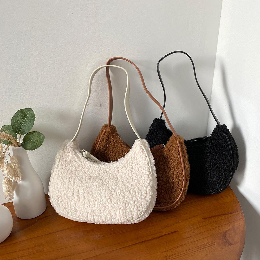 뽀글이 양털 퍼 반달 미니 숄더백 호보백 겨울가방