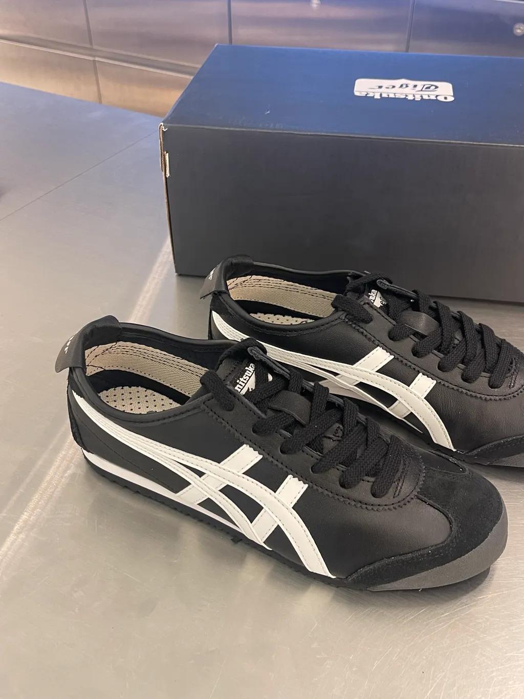 오니츠카타이거 멕시코 66 블랙화이트 1183C102 001 (BLACK/WHITE) 225~310사이즈 | 상품 상세 | 크로켓