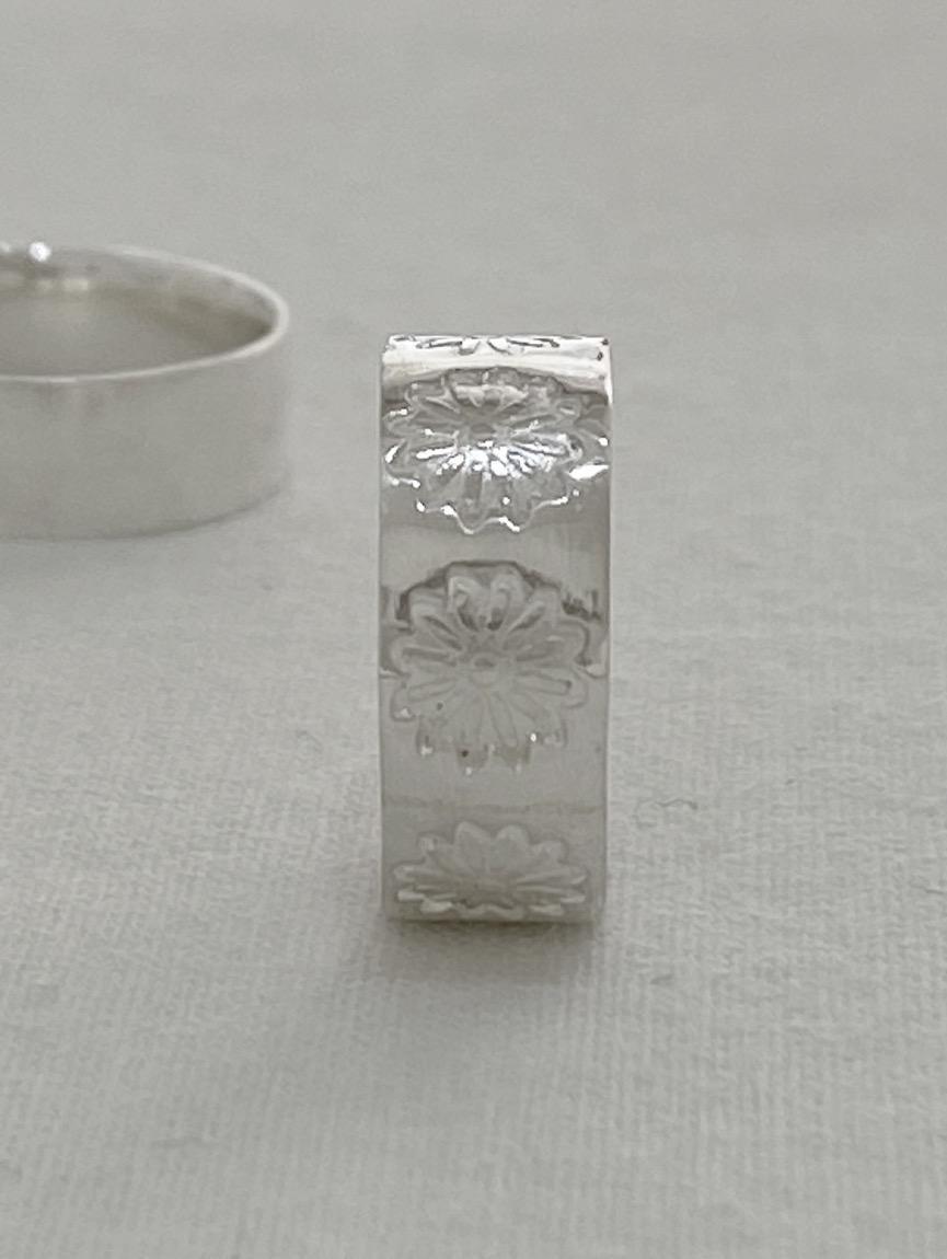 Flower ring