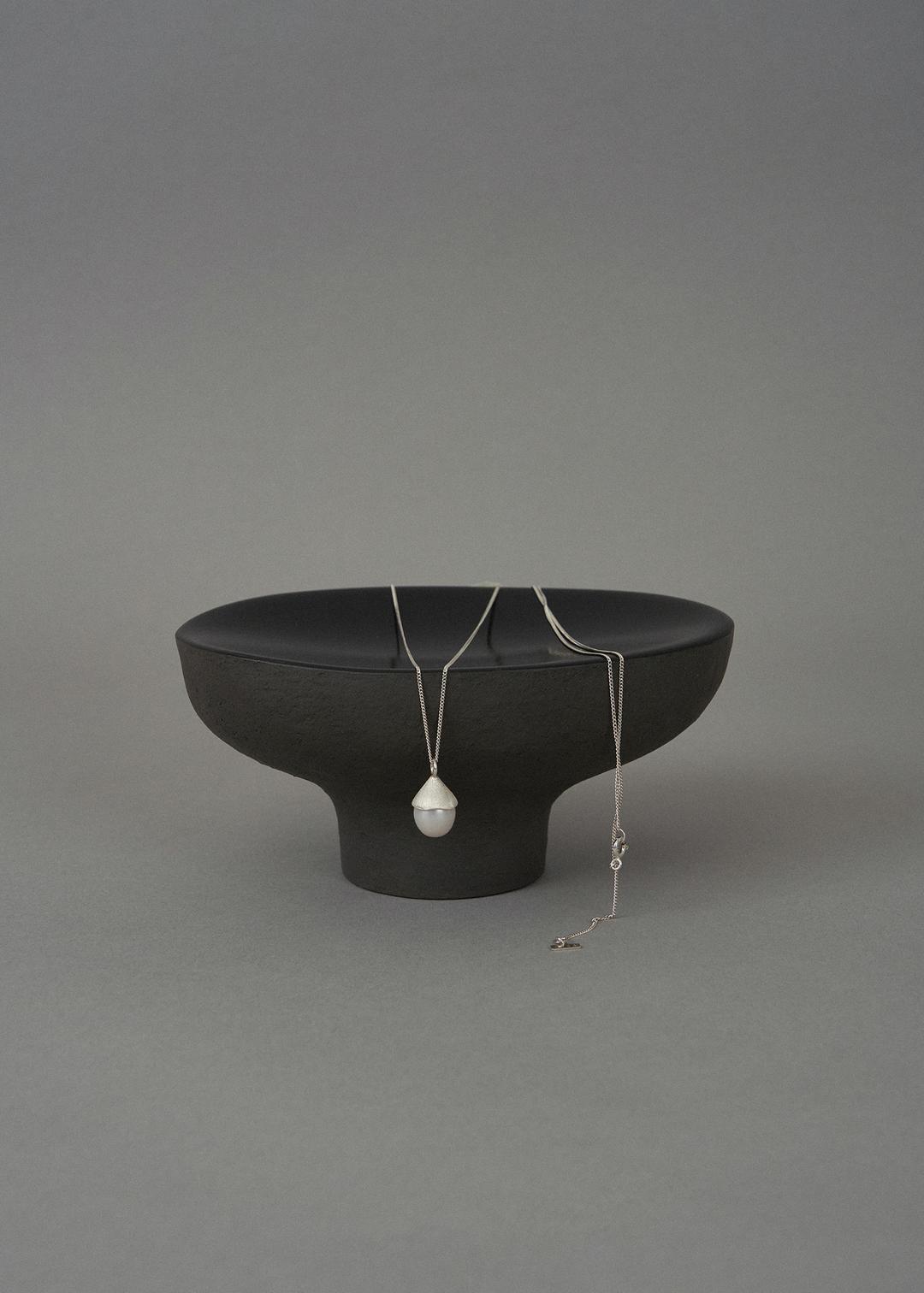 Bellota Necklace. Pearl