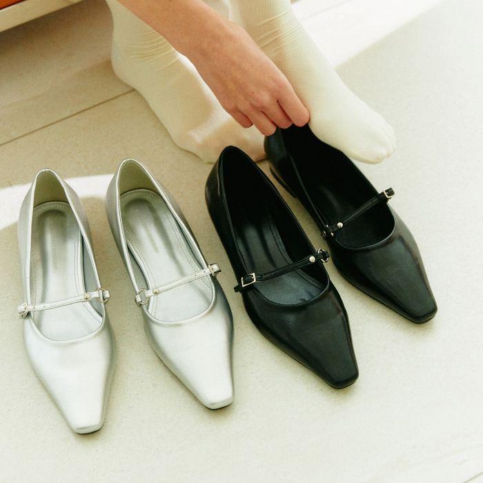 바로배송_25SS 런칭_KM335 핸드메이드 슬림 토우 스트랩 플랫 슈즈 l 2Colors
