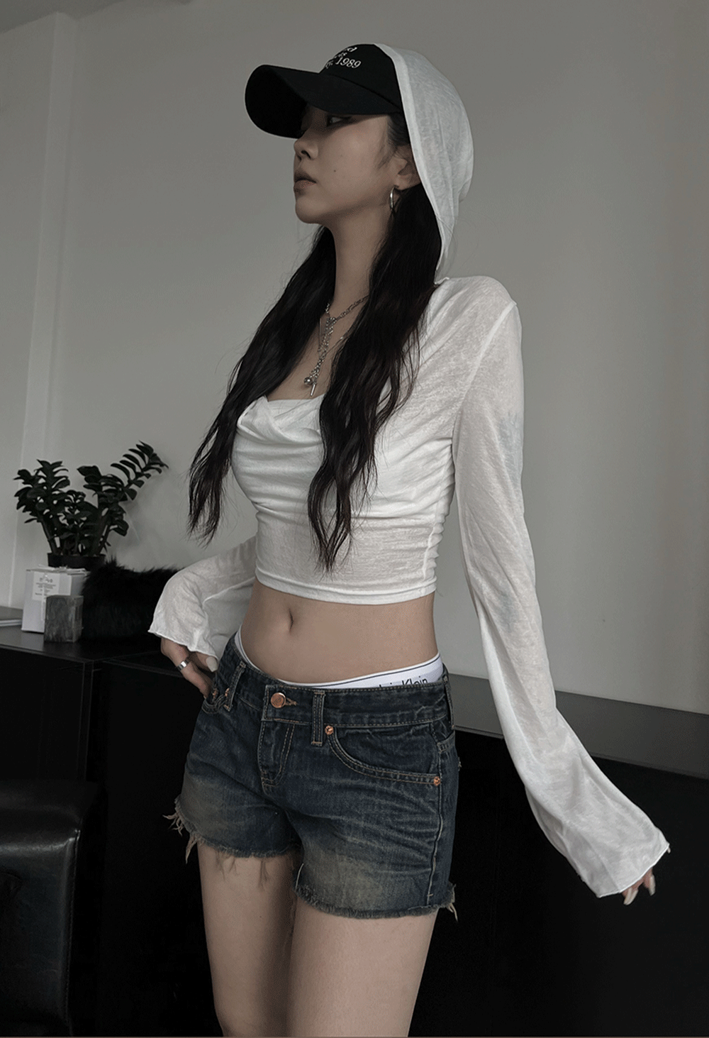 [set] soft white crop hood T