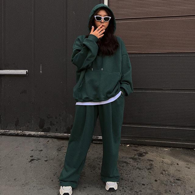 [ERA] UNISEX SUEDE EFFECT TRACK PANTS /追跡付 ERA UNISEX SUEDE EFFECT TRACK PANTS - BROWN - 위시버킷