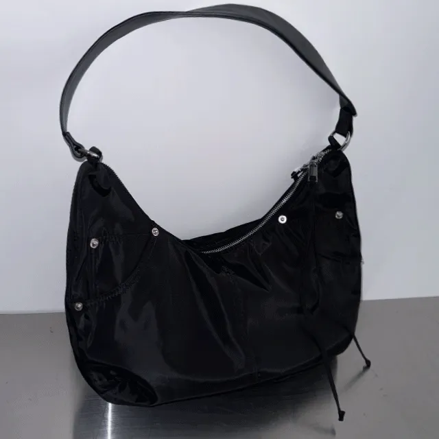 [당일발송/주문폭주/MDpick] Nylon shoulder bag , 2color*블랙 3월 3째주에 입고 예정*