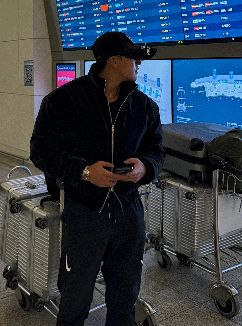 컴뱃 하이그로시 크롭 패딩자켓