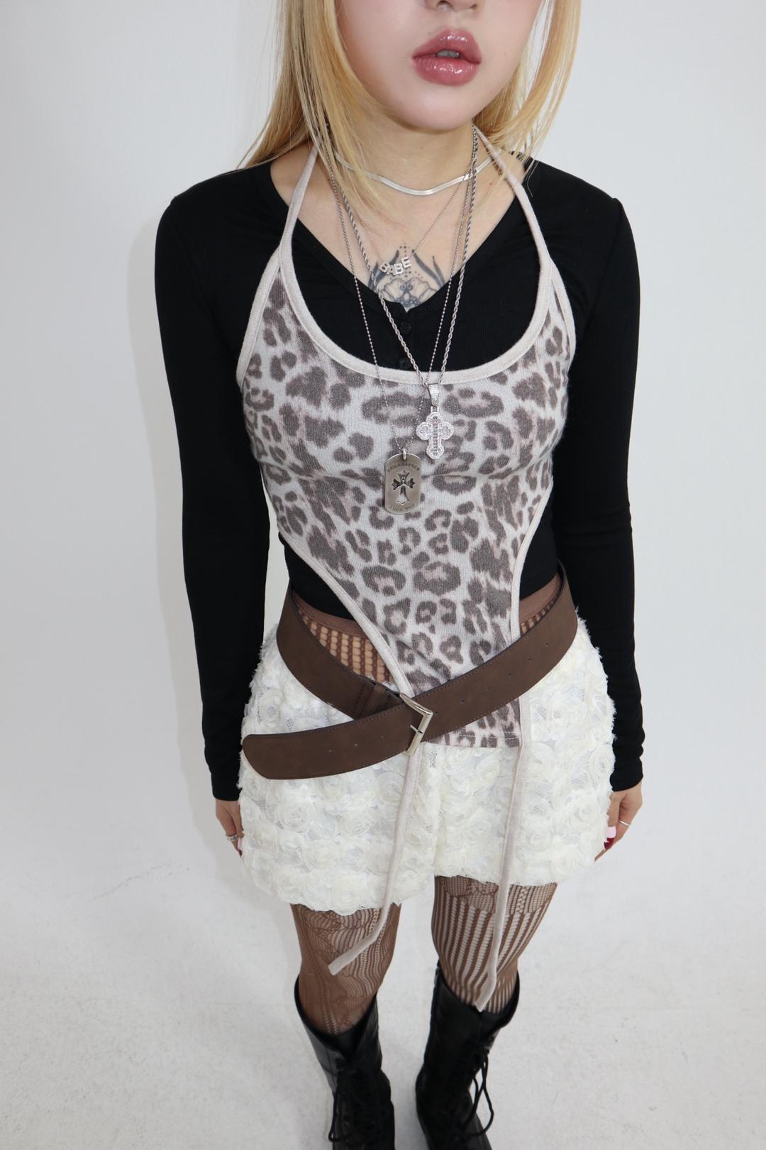 LEOPARD CHARM HALTER STRAP TOP