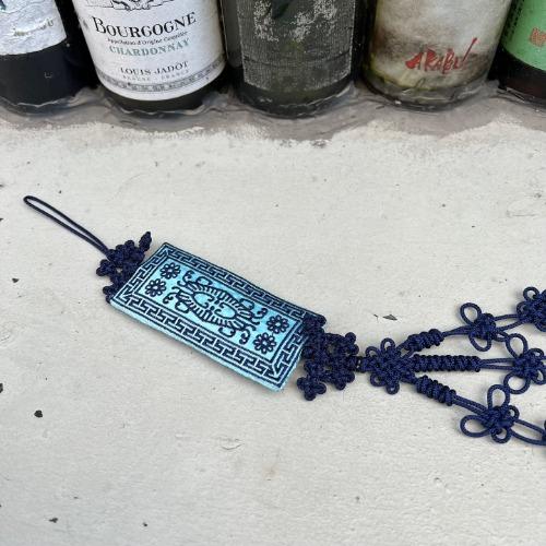 사각 문양 노리개 하늘