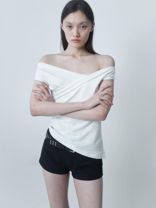 세릭(CERRIC)  DRAPE CROSS SLEEVELESS / WHITE - 사이즈 & 후기 | 무신사