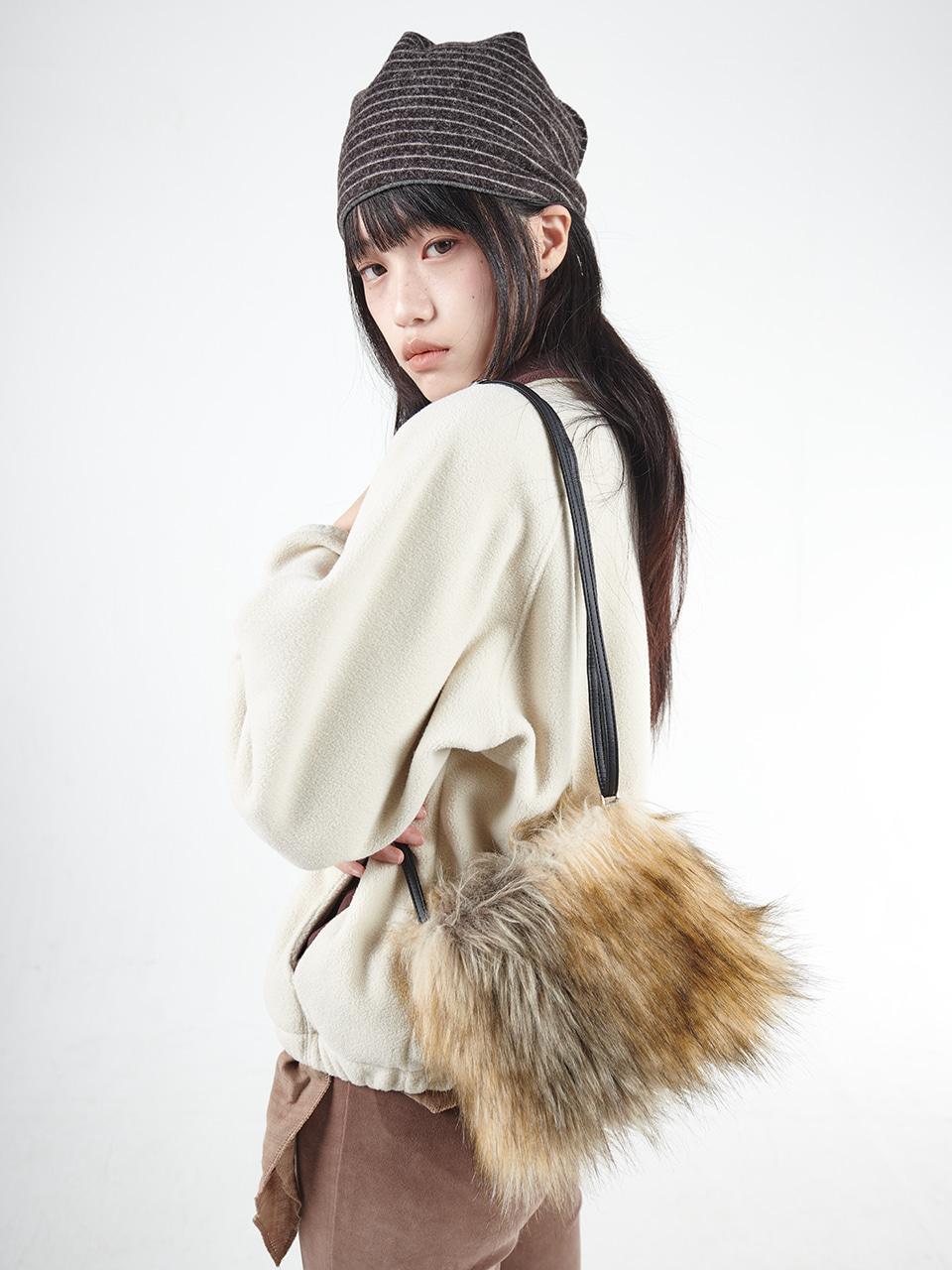 [11/28 예약배송]Furry Paw Bag (2 Colors)