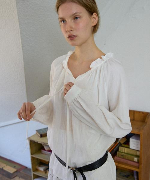 Shirred Ribbon Tie Blouse_White