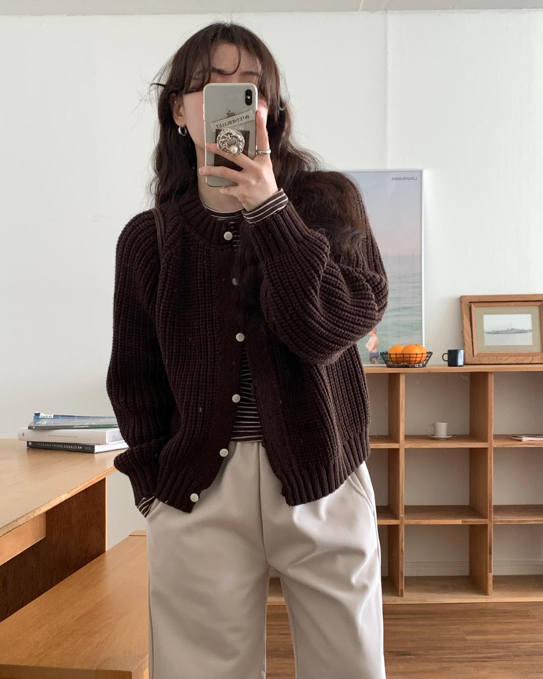 [바로배송] BLENDING BUTTON WOOL CARDIGAN