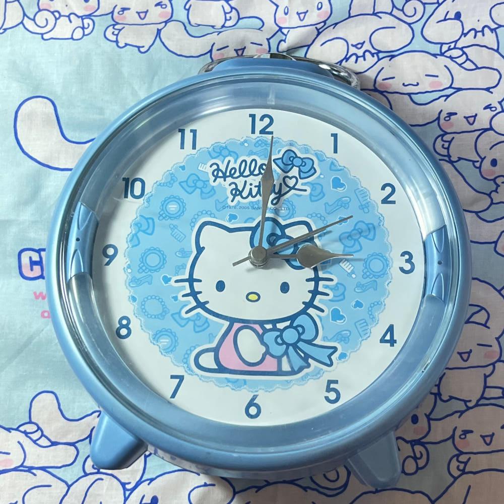 빈티지 산리오 고전키티 연하늘 LED 저소음 탁상 알람시계