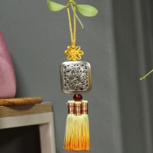 고급수술 노리개