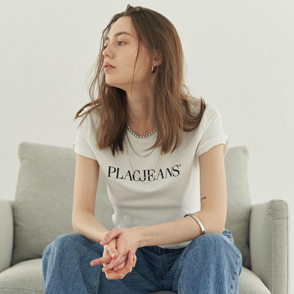 [연우,아이브 리즈,림준희 착용] 플랙 로고 베이직 크롭 티셔츠 화이트