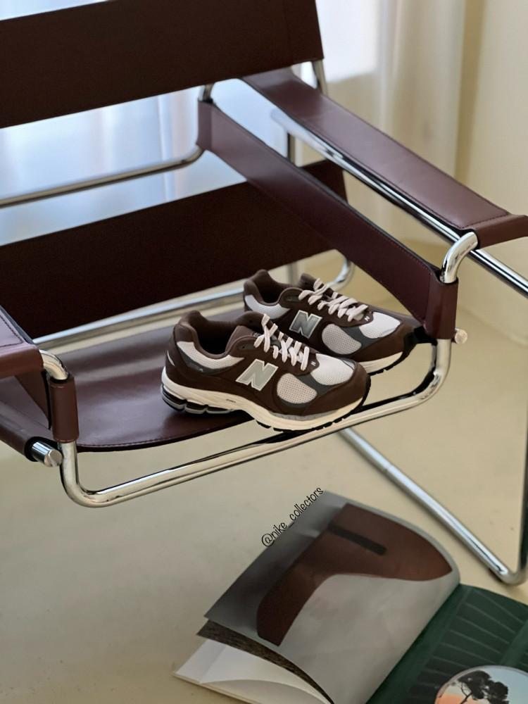 뉴발란스 2002 얼그레이 브라운