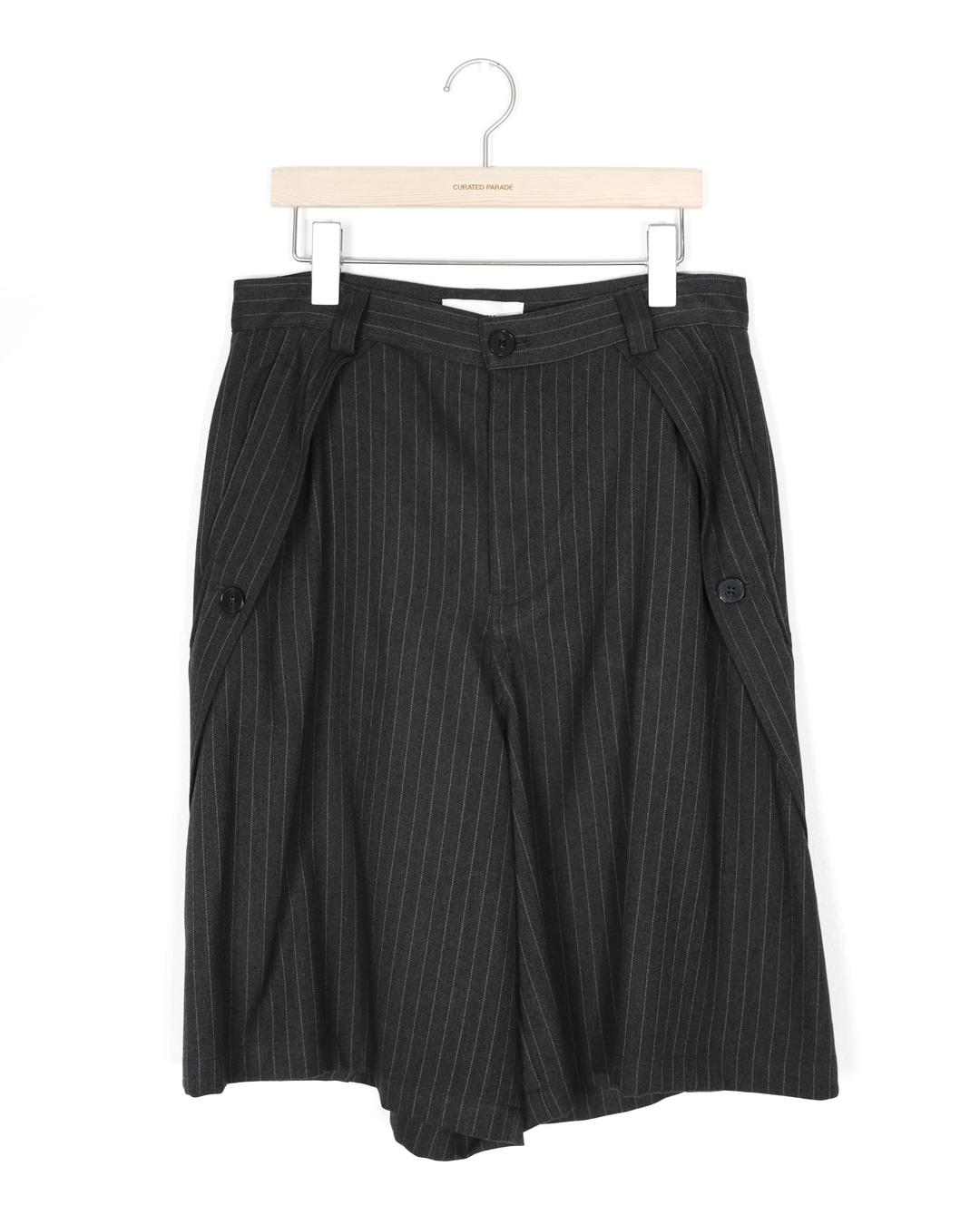 B WHALE SHORTS DARK GREY STRIPE