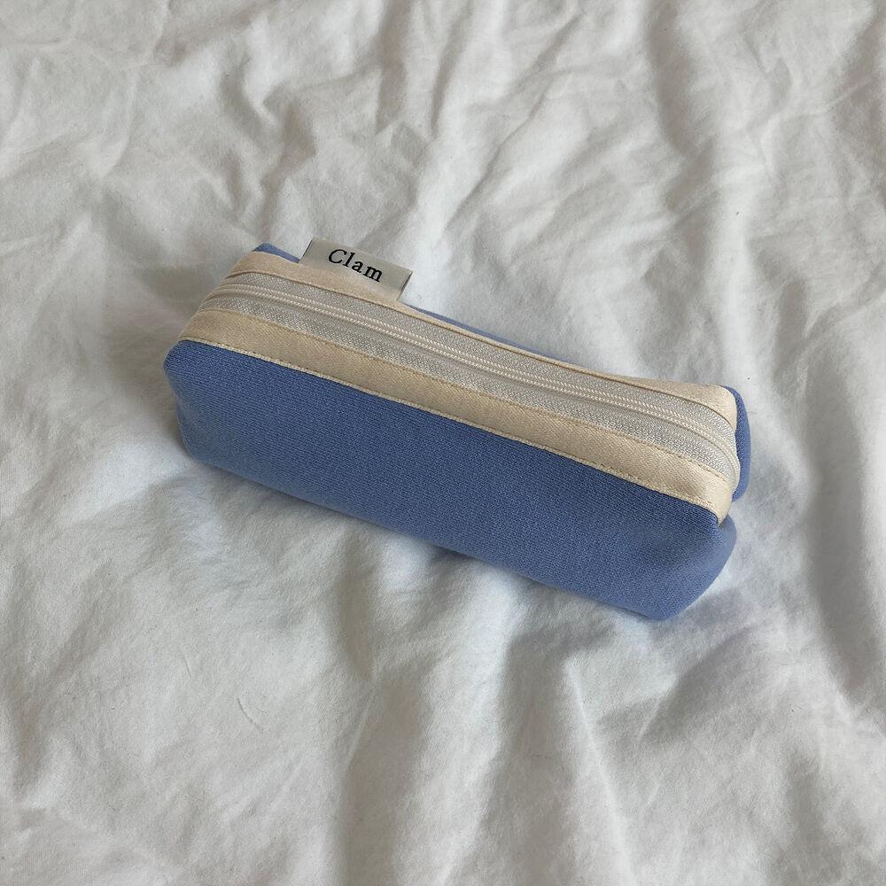 Clam round pencilcase _ Baby blue