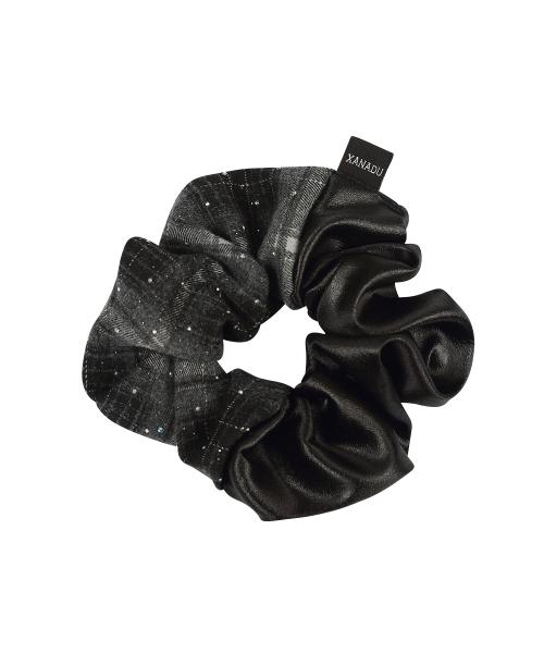 HALF CHECK SCRUNCHIE