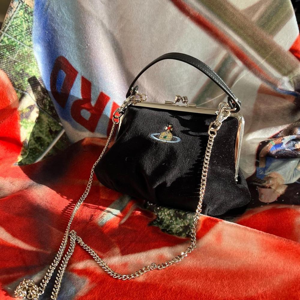 비비안웨스트우드 뉴 그래니 프레임 펄스백