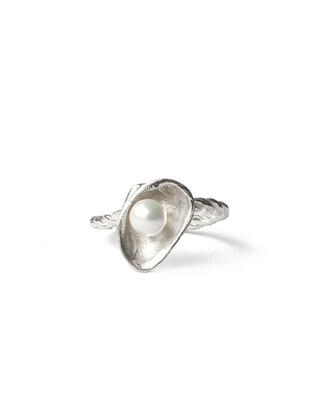 clam pearl ring