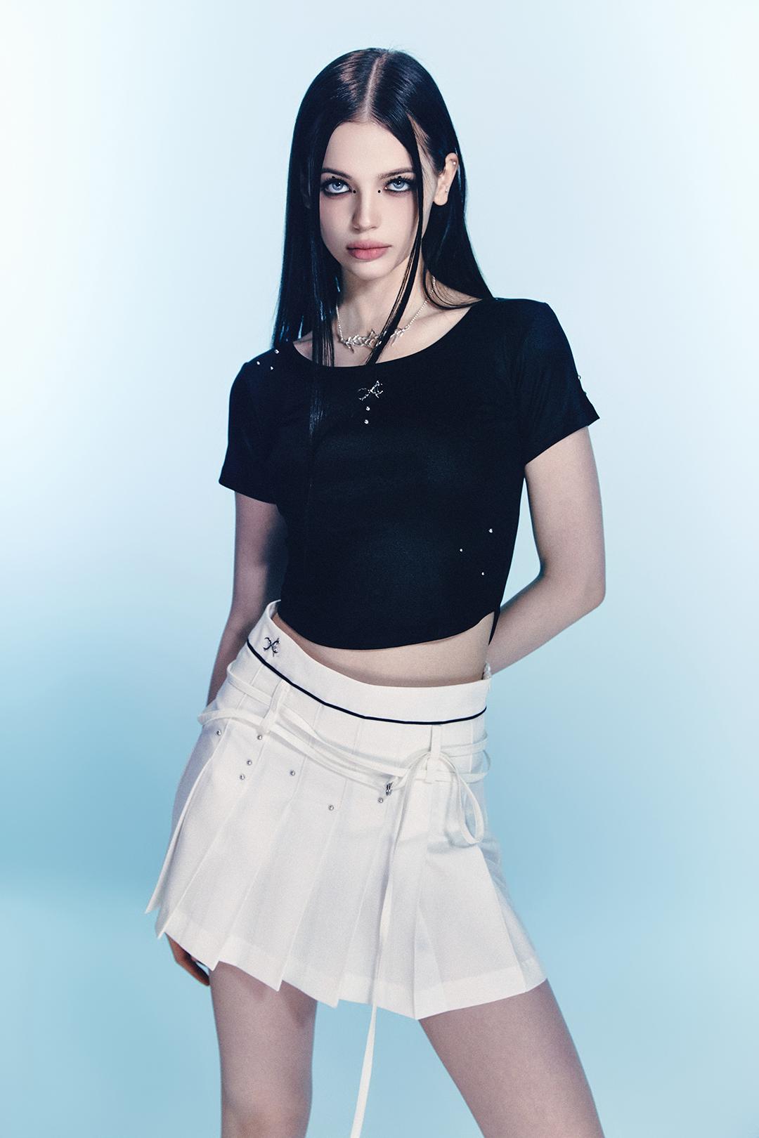 DNA Logo Piercing Top (black)