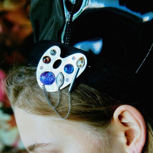 Palette Snowball Brooch