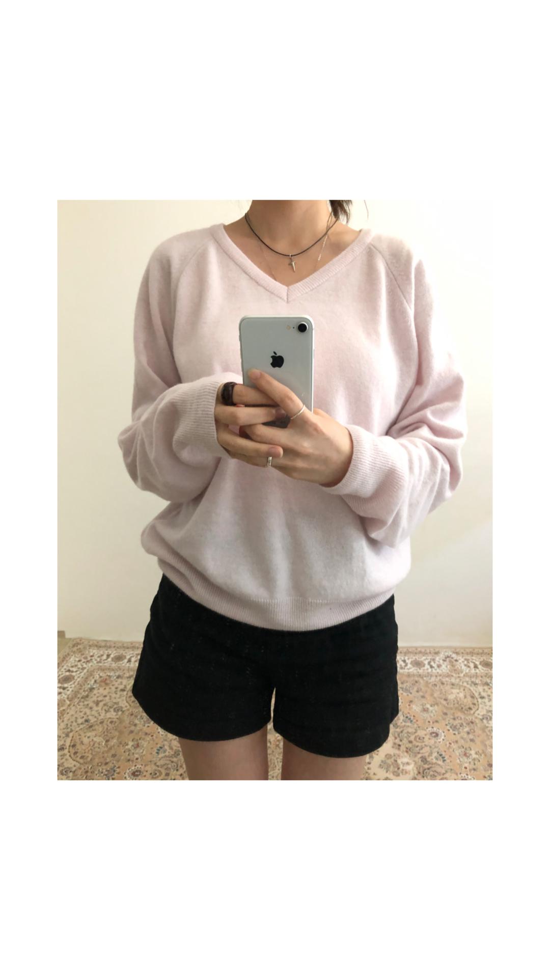 라이컨애로우 당일발송. Cashmere V-neck Wool Knit