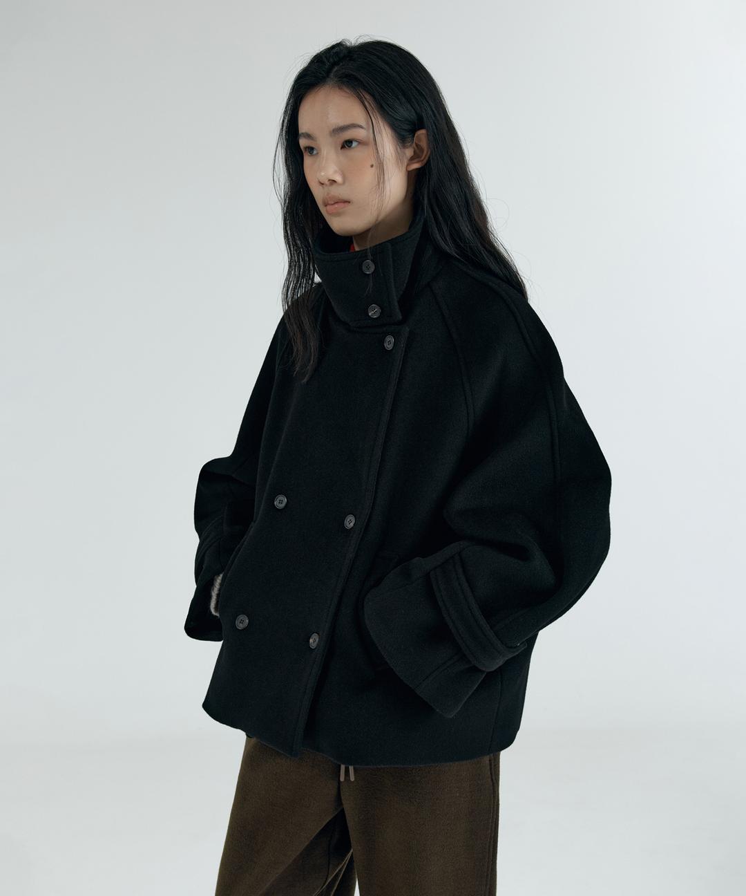 시야쥬 SIOT4169 하이넥 오버 핏 하프 코트_Black