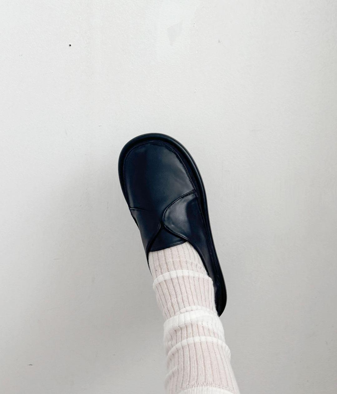 라운드 토 플랫 로퍼